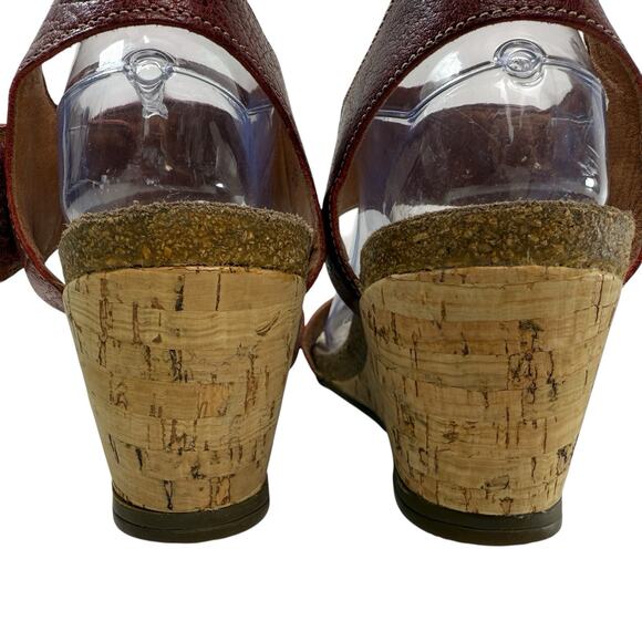 Taos Carousel 2 Women Size EU 40 US 9 Red Leather Wedge Heel Comfort Sandal Cork - Picture 6 of 11